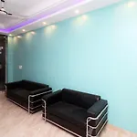 Oyo 25130 Hotel Royal Inn